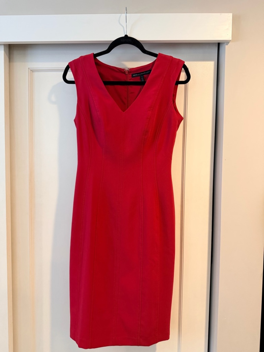 NWT White House Black Market Dark Pink Sleeveless V-Neck Midi Sheath Dress Sz 2